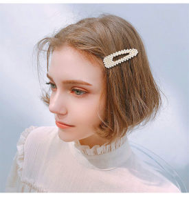 🎀ร้านไทย🇹🇭 กิ๊บมุกน่ารักสไตล์เกาหลี การส่งของไว กิ๊บติดผม เรียบหรู น่ารักอ่อนหวานสดใส สไตล์วินเทจ (ส่งแบบสุ่มราย)