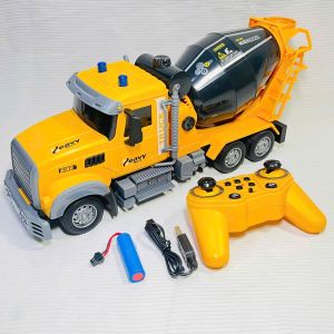 Xe Cẩu Tự Hành Điều Khiển Từ Xa Sử Dụng Sạc Pin Loại To Chất Liệu Nhựa ABS Cho Bé