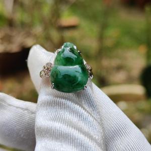 Quality Spicy Green Natural Type A Jadeite Jade crafted with the shape of Gourd set on S925 as an adjustable Ring with certificate weigh 2.67 grams measurement 15.6 * 11.8 * 2.7 mm (s925ring8)