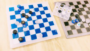 Chess Mold Support Professional Game Pieces Organizer Acrylic Display Stand for Silicone Molds Game Kit Accessories