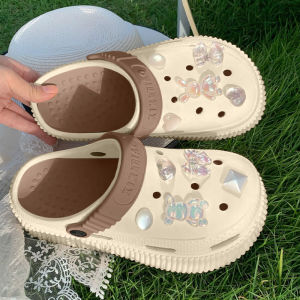 LHMoonlight งานเข้าใหม่ รองเท้าแตะแฟชั่นแบบสวมหัวโต มาพร้อมเซ็ทตัวติดสุดน่ารัก ลายใหม่ล่าสุดของทางร้าน ราคาดีมาก  รีบมาตำเลย