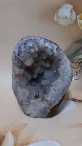 KRISTAL SG: Uruguay Special Colour Crystal Geode.乌拉圭特级彩晶软糖奇石镇
