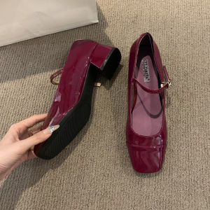 LiShops ใหม่ รองท้าแฟชั่น คุณผู้หญิงต้องดูุรองเท้าคัทชูสำหรับคุณผู้หญิง ดีไซน์เรียวสวยเสริมส้นเล็กน้อยใส่เดินง่าย มีสายรัดปรับระดับและมีสีให้เลือกเยอะด้วย สุดปังบอกเลยห้ามพลาด