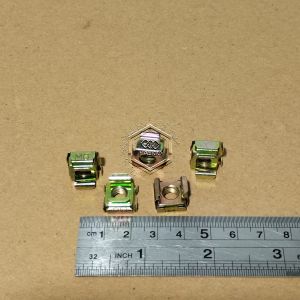 MUR SANGKAR M6 BAUT 10 CAGE NUT MUR KLIP UNTUK BAUD 10 KUNING 6MM
