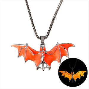 LE VICTORY Bat Luminous Pendant Necklace Jewelry Accessories Punk Style Hip Hop Neck Chains Noctilucent Alloy Halloween Necklace Party
