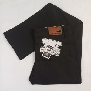 Celana panjang chinos pria model slimfit tersedia warna cream abu mocca dan hitam ukuran 26-38