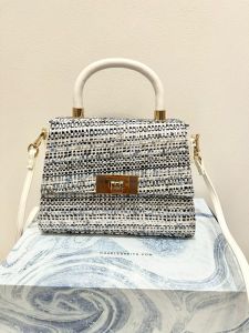 Tas Wanita Tweed Trapeze: Panduan Lengkap