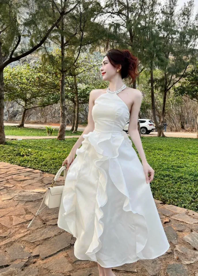 Áo cưới 2 mảnh giúp cô dâu khoe eo thon dáng nuột - Báo Phụ Nữ