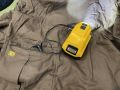 Áo chống rét Dewalt USA màu nâu. 