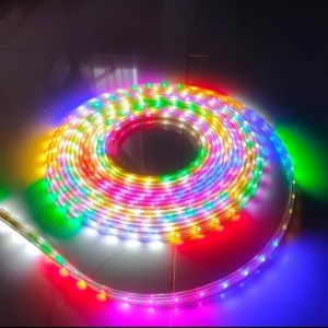 LAMPU LED STRIP SELANG RGB//MERAH PUTIH 2835 (warna-warni berkedip) free soket RGB 220V SIAP PAKAI CAHAYA TERANG