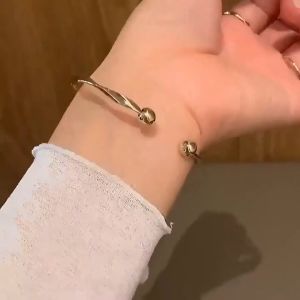 Gelang Mobius Minimalist Open Bracelet Elegant Luxury Adjustable Korean Style Jewelry Gift Women