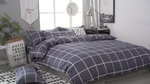 Four Seasons Universal Bed Sheet Set Single and Double Bed Cover Mattress Dust Cover Dormitory Bed Sheet Three-Piece Set Winter LZD