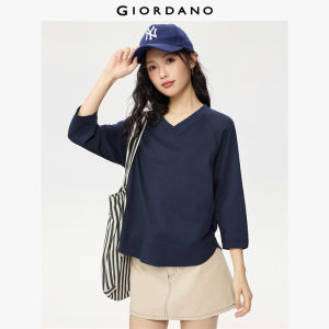 GIORDANO Women T-Shirts 100% Cotton V-Neck Smooth Soft Tee Curved Hem 3/4 Raglan Sleeve Simple Fashion Casual Tshirts 05325792