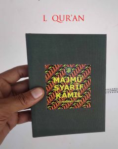 Majmu syarif  Kamil ( Isi Paling Lengkap )  Uk. Kecil / Sedang  12 x 16 cm Jilid Kain