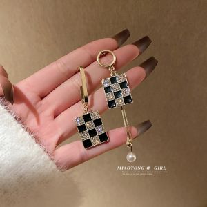 GL 18K GOLD Fashion Asymmetric Zircon Checker Creative Design Sense Earrings ES69137