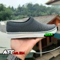 Sepatu Flat Wanita - Slip On Wanita Bahan Karet Elastis Anti Air dan Tidak Licin. 