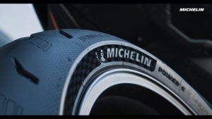 TAYAR MICHELIN POWER 6  TUBELESS TYRES