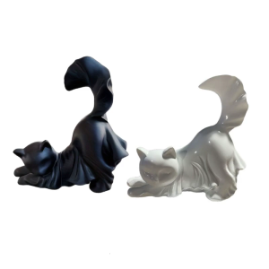 Halloween Ghostly Kitten Figure Resin Statue Animal Art Sculpture for Holiday Decoration Indoor and Outdoor Display