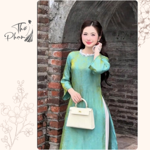 Áo Dài Cách Tân Tường Xuân Lụa Ánh Kim Thiết Kế Cổ Tròn Đính Đá Tay Loe Duyên Dáng - ÁO DÀI THƠ PHẠM
