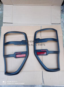 ỐP ĐÈN HẬU FORD RANGER 2012 – 2021