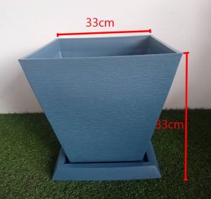 กระถางสี่เหลี่ยม NP ขนาด 33x33cm รูปทรงสวยงาม ทนแดดทนฝน น้ำหนักเบาเคลื่อนย้ายง่าย เหมาะกับบ้าน สำนักงาน รีสอร์ท โรงแรม