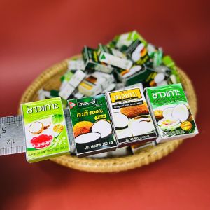 กล่องจิ๋ว ลายกล่องกะทิ กระดาษพับเหรียญโปรยทานแบบกล่อง ชุด 20-50-100 แผ่น (กระดาษตัดเป็นแผ่นแล้ว)