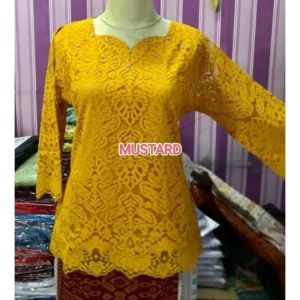 SR ATASAN BLUSS  BROKAT KANCING BELAKANG TERBARU
