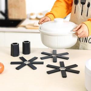 Foldable Heat-Resistant Trivet - Compact Silicone Hot Pad for Pots/Pans Non-Slip Insulating Mat 200℃ Protection(Black 18cm)
