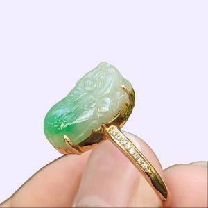 Local SG Seller - Very Beautiful 18k Gold Ring set with High Quality Natural Jadeite Jade crafted as Pixiu certificate weighs 2.82 grams measurement 14.6 * 9.3 * 6.1 mm (18kring33)
