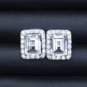 ต่างหูพลอยไวท์โทปาสบ่าข้างเพชรCZ เกรดสวยพิเศษจากรัสเซีย ตัวเรือนเงินแท้ 92.5 % ชุบทองคำขาว  สินค้ามีใบรับประกัน