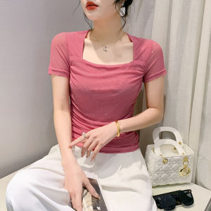 Yimei mùa hè mới phong cách phương Tây giảm béo ngành công nghiệp nặng cán nóng lưới kim cương tay ngắn hàng đầu thời trang xếp li màu hồng vuông cổ T-Shirt cho phụ nữ 2024