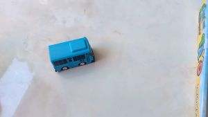 Mainan Bus Tayoo Satu PCS Pull Back Aktion