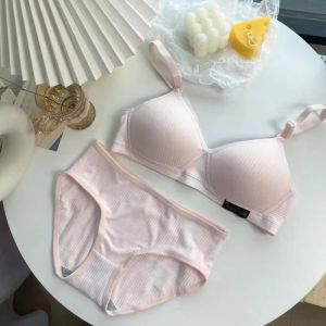 ชุดชั้นในสตรี ดีไซน์เก๋ ช่วยดันทรงหน้าอก ให้ดูสวยงาน ใส่แล้วมั่นใจสุดๆ ชุดชั้นในผู้หญิง สุภาพสตรี