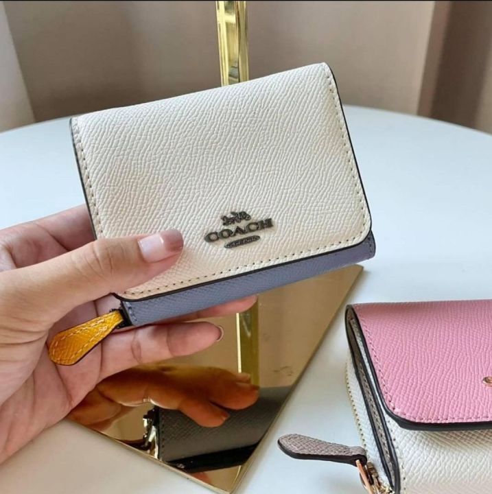 Coach on sale wallet colorblock