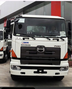 Đèn mui /muôi gắn xe tải hino 700 hino EURO 4 hàng thay thế gắn như zin có bán lẻ giá 1 cái.