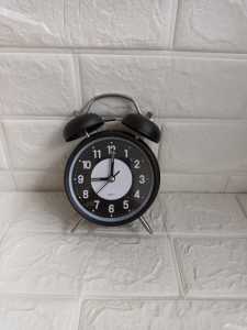 jam weker / jam beker / jam alarm / jam meja 6040/668