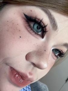 6 Months (Included) Colored Eyes With Power（1 Pair）Naturally Enlarge Your Eyes Hot Sale Big Eyesdoll2025新款虹膜蓝色美瞳小直径电子细胞绿色混血风近视隐形眼镜正品