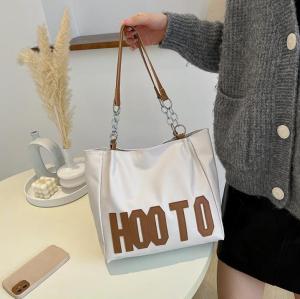 Túi đeo vai kẹp nách túi tote da đẹp hoạ tiết thêu chữ HooTo phong cách trẻ trung năng động Thanhthushop68 011