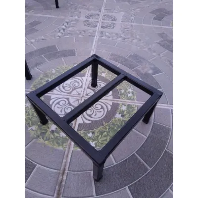 Kệ Vuông kê chậu hoa cây cảnh kích thước 20cmx20cm. cao 20cm. hộp sắt 20*20mm