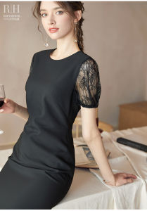 Đầm ôm body trơn đen phối tay ngắn phồng ren