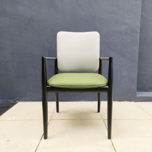 Calder Modern Armchair / DuoTone Comfort Chair - FRM035BS