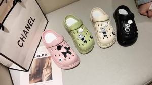 Cute Girly Cartoon Clogs For Women Summer CoupleS Outdoor Wear Thick-Soled Perforated Sandals Large Size For Women