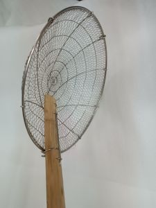 Vợt inox bẹt 3 tấc (30cm) vớt rau củ quả bánh mứt loại tốt ccan1 tre sài bền