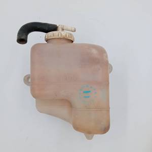 กระป๋องพักน้ำ Mitsubishi Strada มือสอง สภาพสมบูรณ์ ใช้งานได้ปกติ