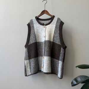 2026 Fall New Women Retro Color Block Plaid Knit Vest Loose Sleeveless Sweater Waistcoat Top