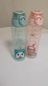 750ml Capacity Drinking Bottle with Smart Lock Cap Portable Tumbler with Handle for Daily Use
