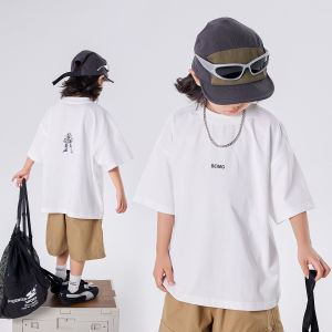 《501》 แขนสั้นเด็กชาย T เสื้อ 2025 ชุดฤดูร้อนเด็กใหม่สำหรับเด็กโต ผ้าฝ้ายแท้ แขนสั้น ลายพิมพ์เปลี่ยนสี สบายๆ ทันสมัย T