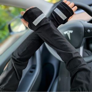 ปลอกแขนกันแดด ผ้าลื่น กันแดดได้ดี กันความร้อนได้ดี สวมใส่สบาย มี 4 สี พร้อมส่ง