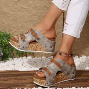 Free Shipping In-Stock Fashionable Wedge Heel Fish-Mouth Sandals For Women New Summer Style With Rivets Platform And Thick Sole High Heels