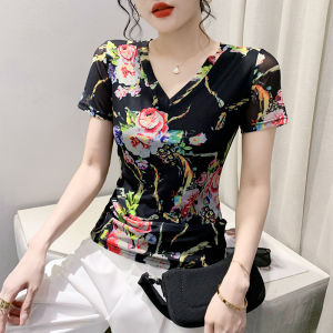 Yimei Áo thun lưới thời trang mùa hè 2023 áo tay ngắn hình hoa định vị in cổ chữ V Áo thun nữ thời trang ôm vừa và thời trang